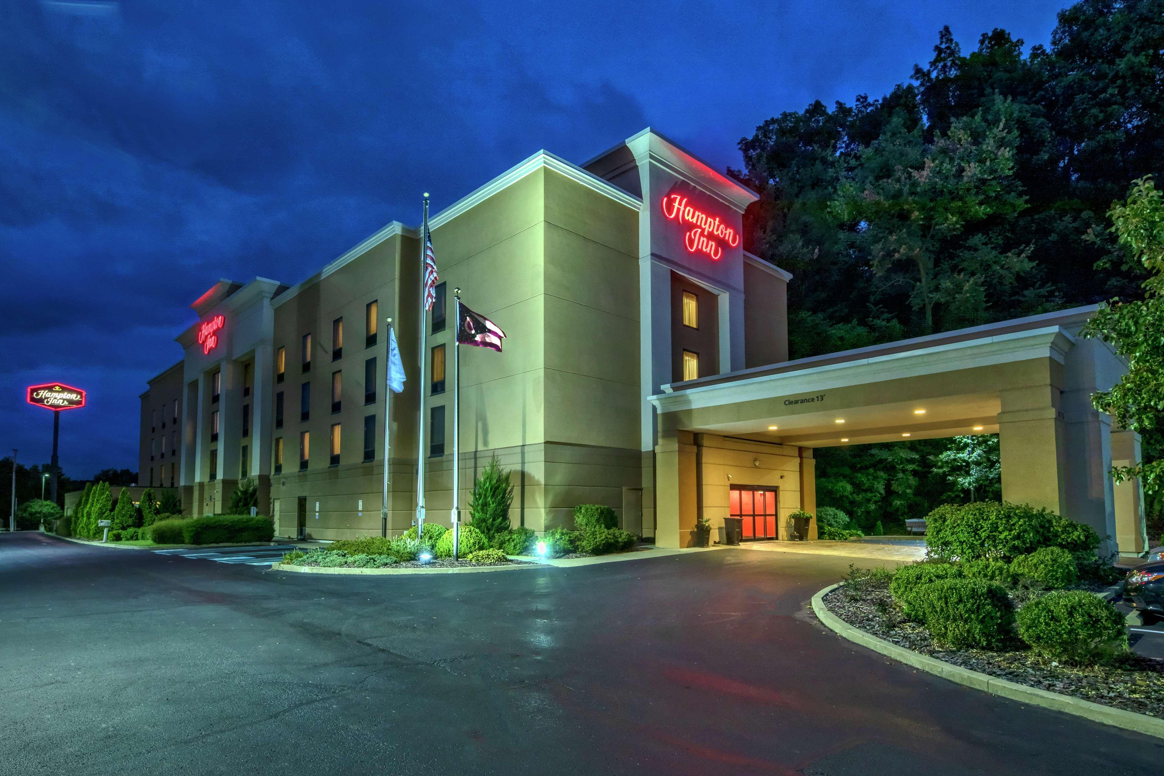 Hampton Inn Кембридж Экстерьер фото