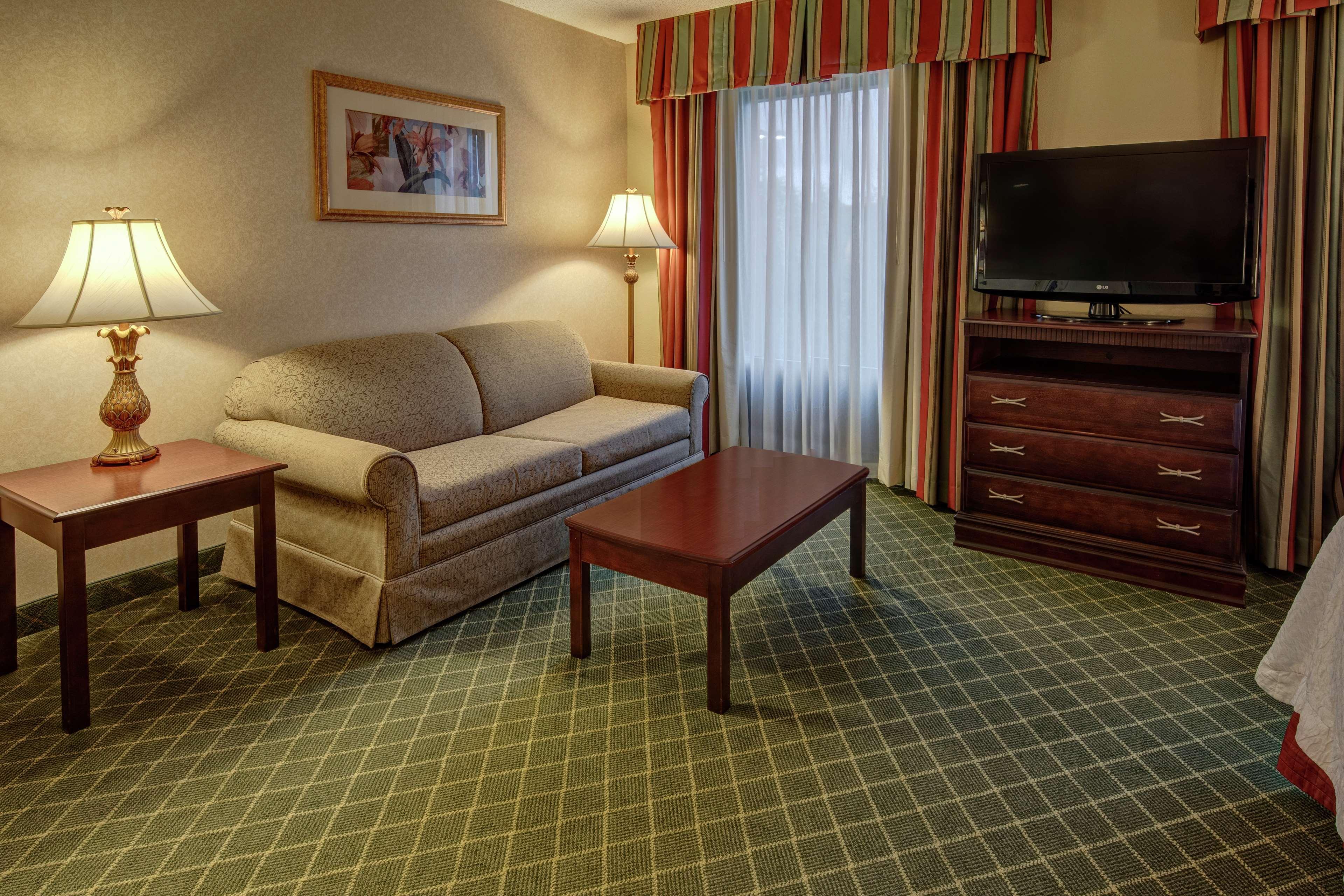Hampton Inn Кембридж Экстерьер фото