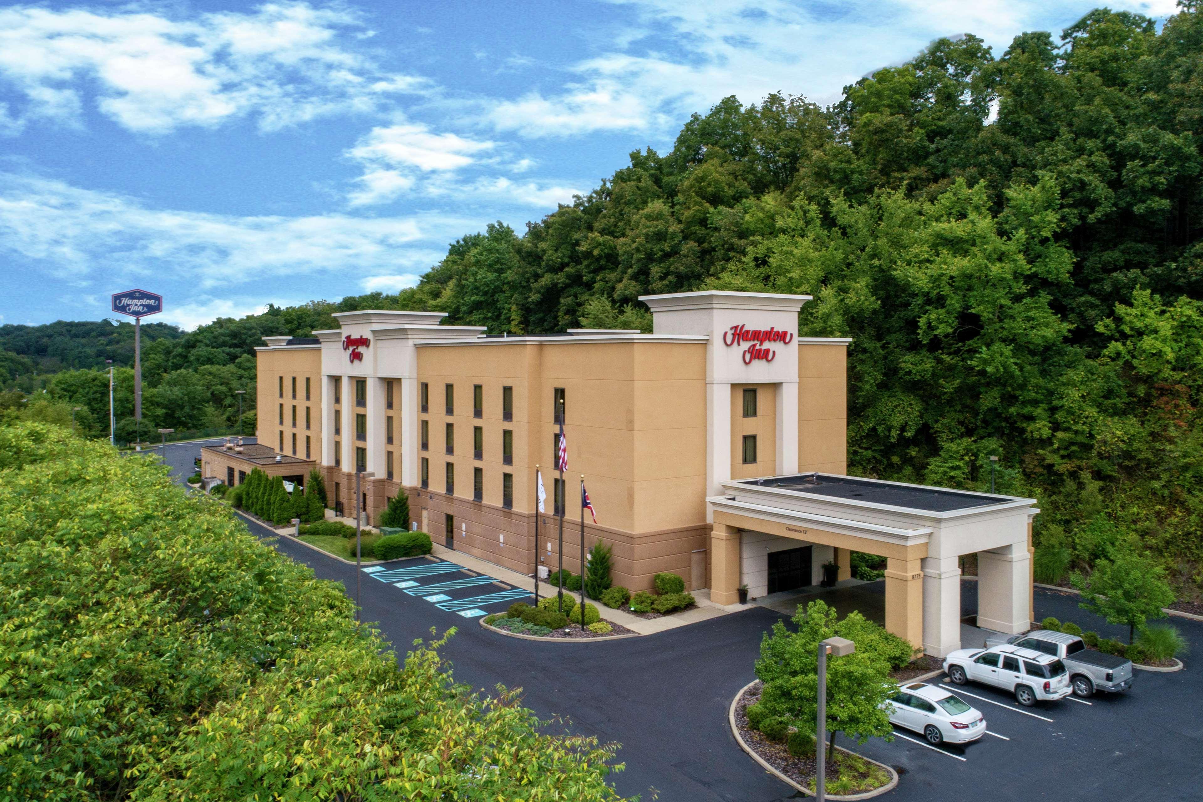 Hampton Inn Кембридж Экстерьер фото