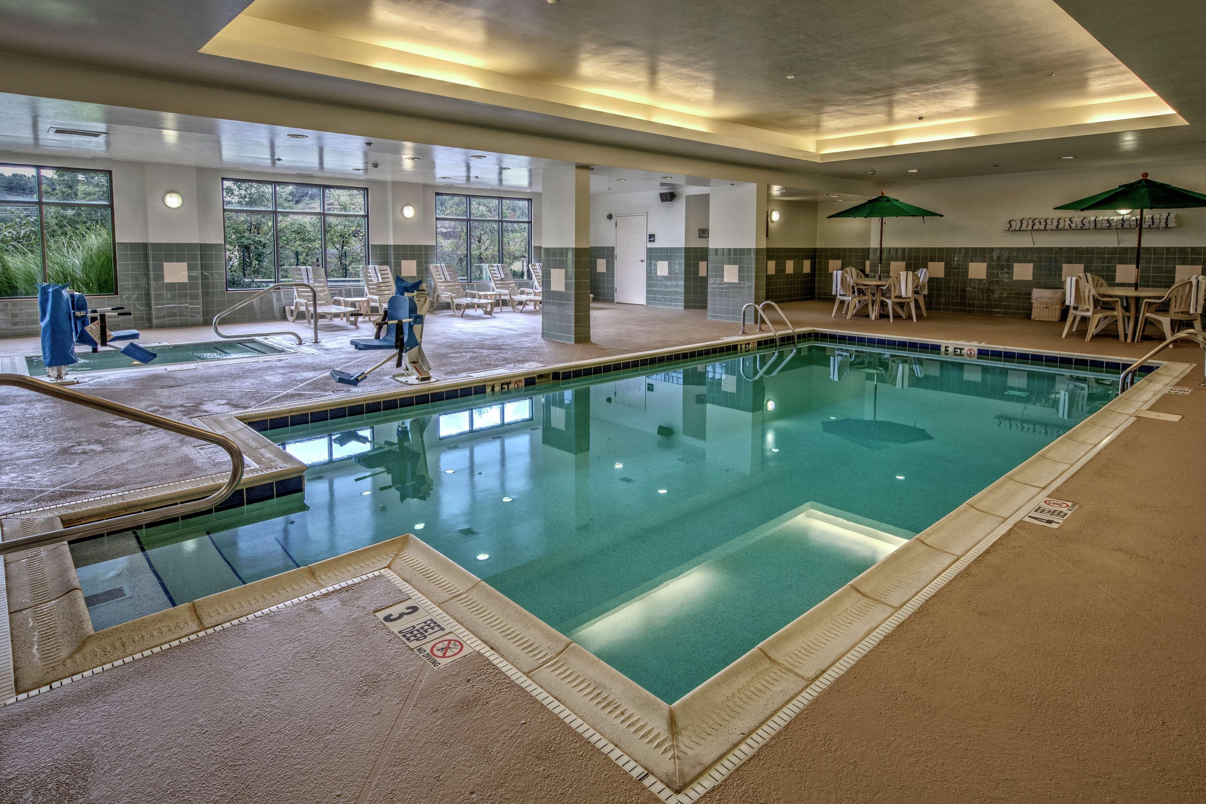 Hampton Inn Кембридж Экстерьер фото