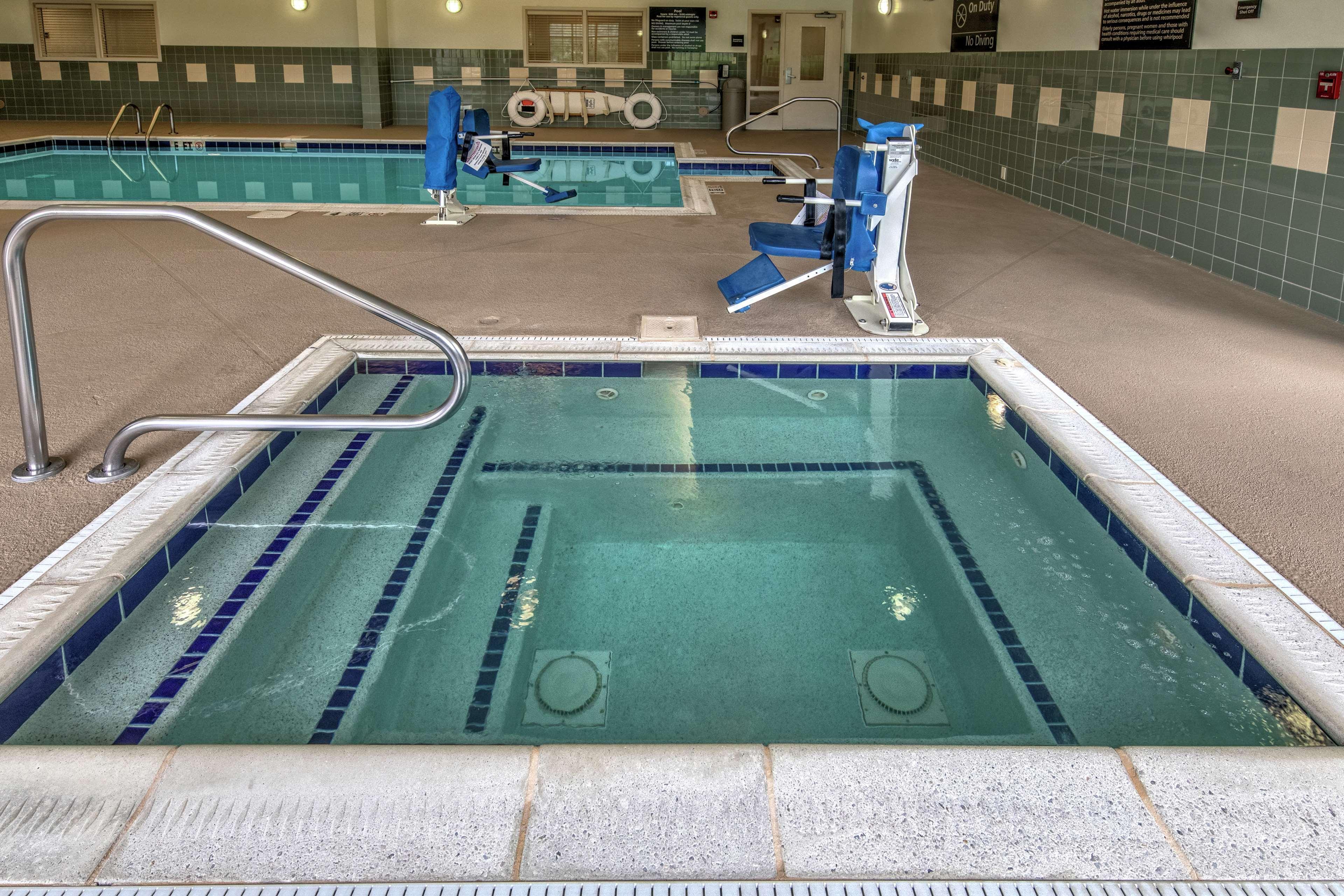 Hampton Inn Кембридж Экстерьер фото