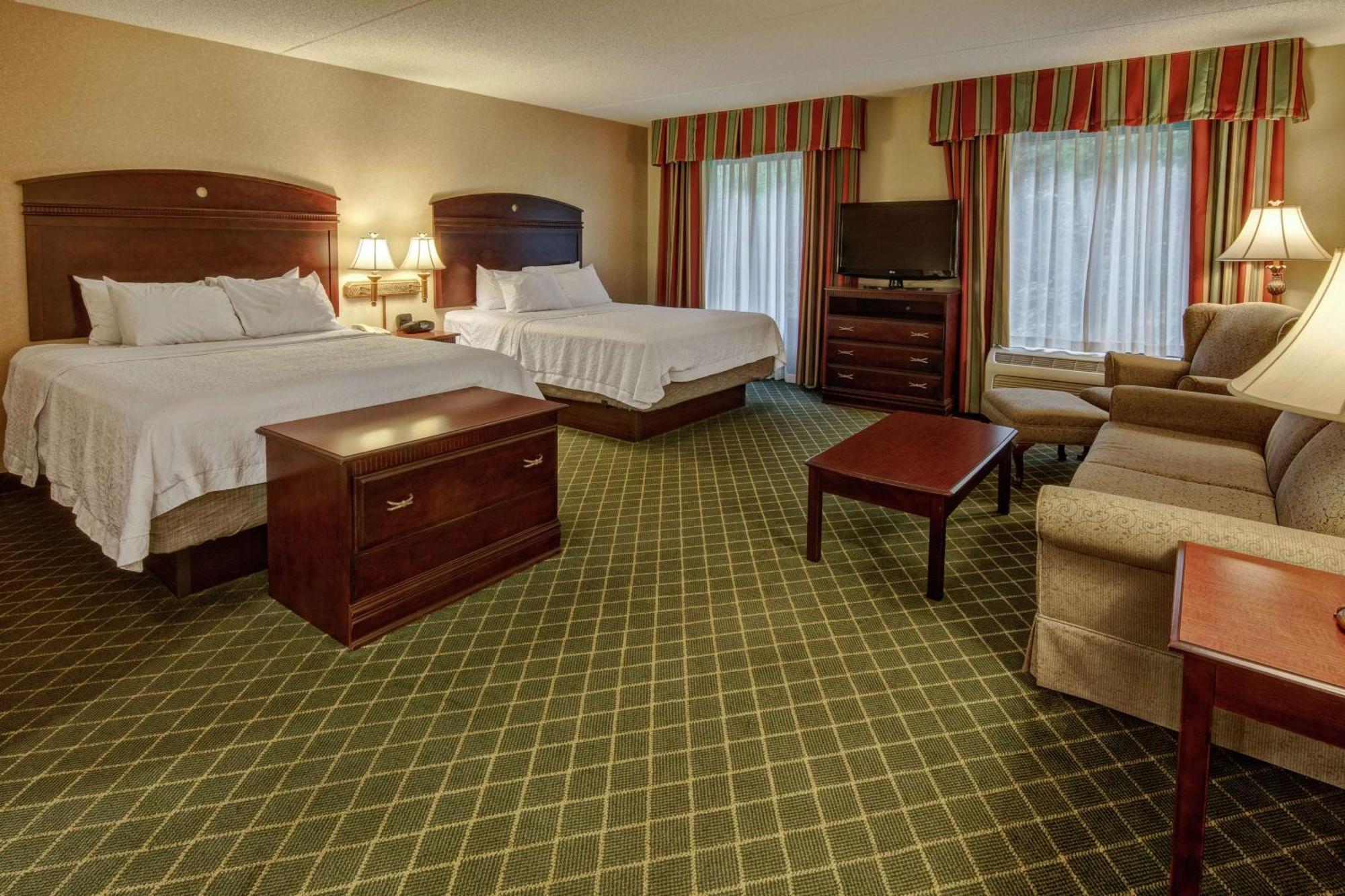Hampton Inn Кембридж Экстерьер фото