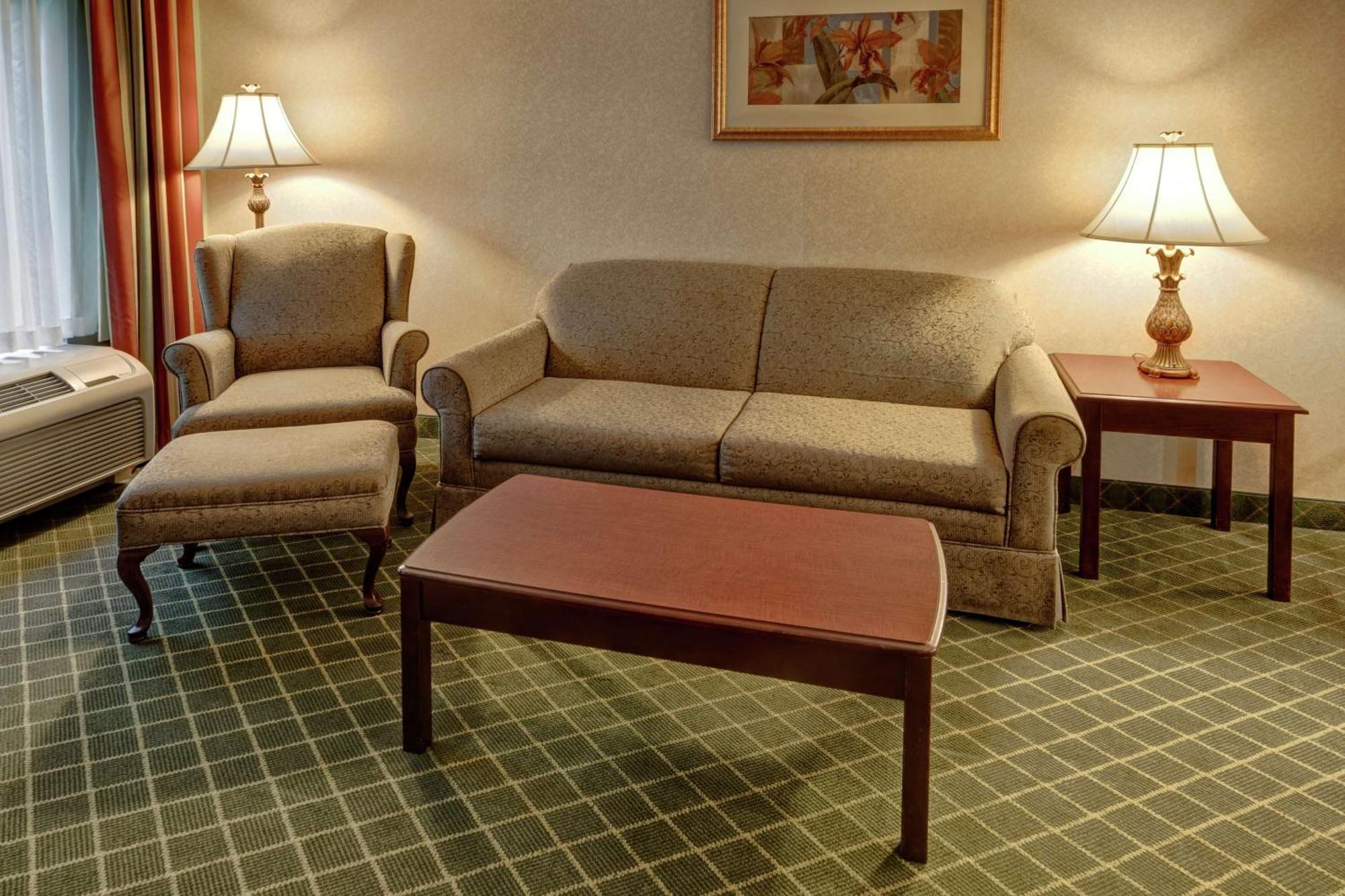 Hampton Inn Кембридж Экстерьер фото