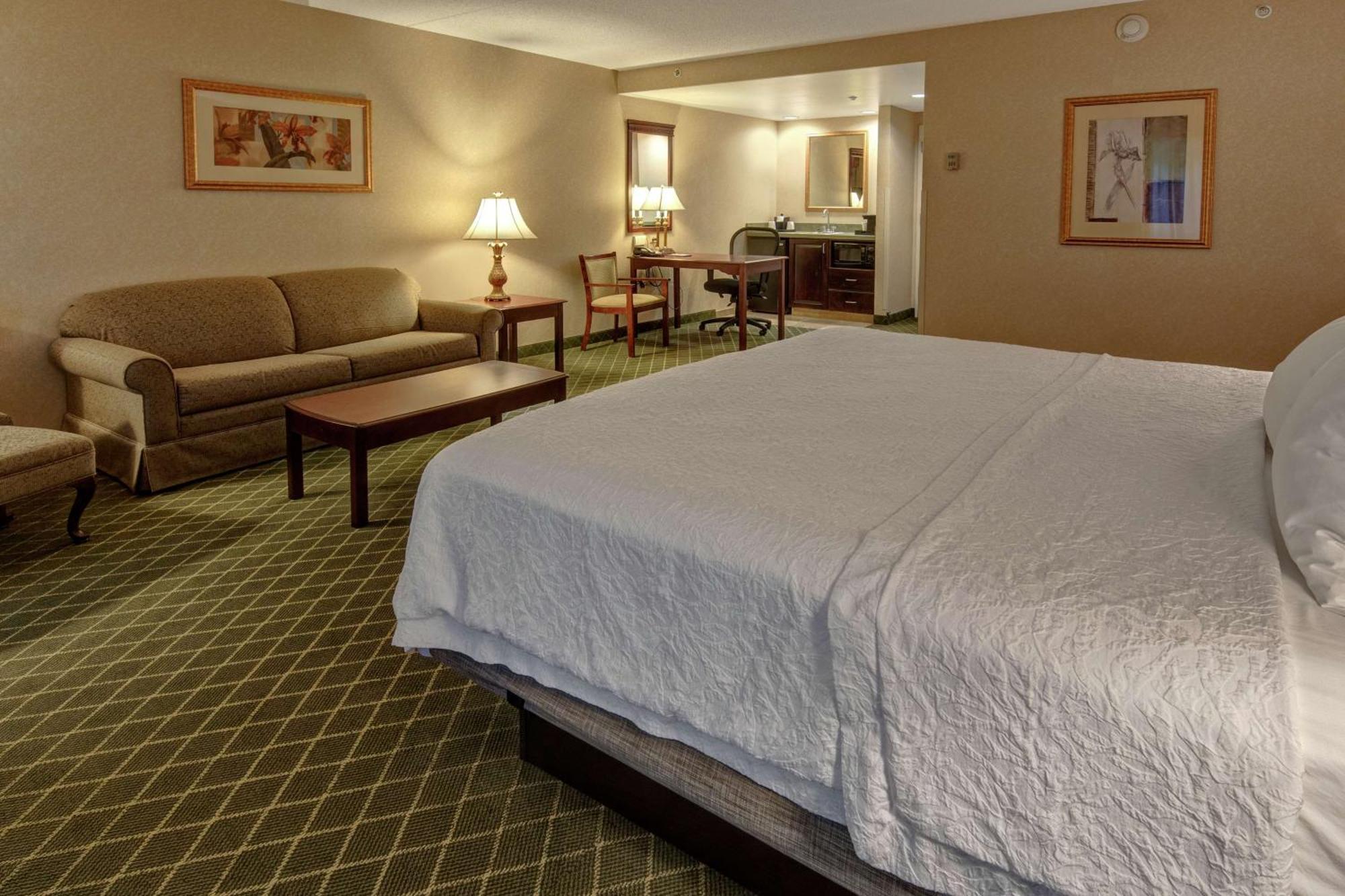 Hampton Inn Кембридж Экстерьер фото